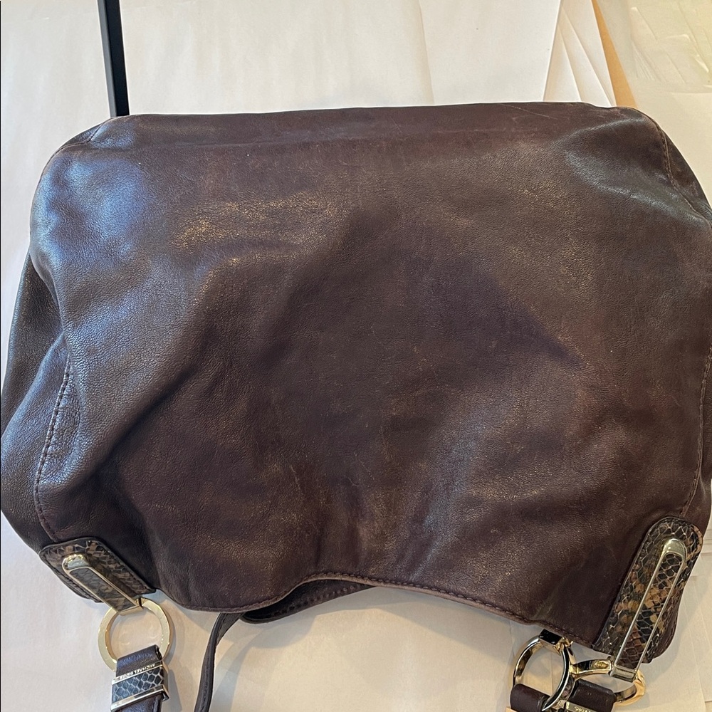 Michael Kors "Matilda" brown pebble leather and snakeskin zipper accent hobo bag - Picture 4 of 7